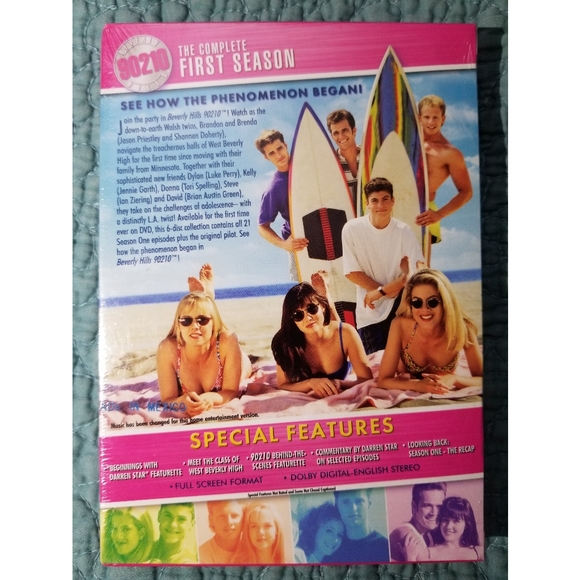 Beverly Hills 90210 Complete First Season on DVD - Picture 2 of 5